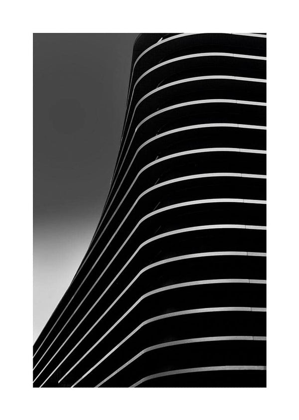 Formede linjer på sort plakat