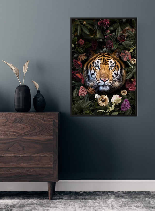 Tiger med blomster plakat