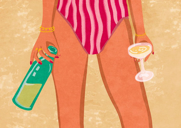 Pige med vin på stranden - Raissa Oltmanns